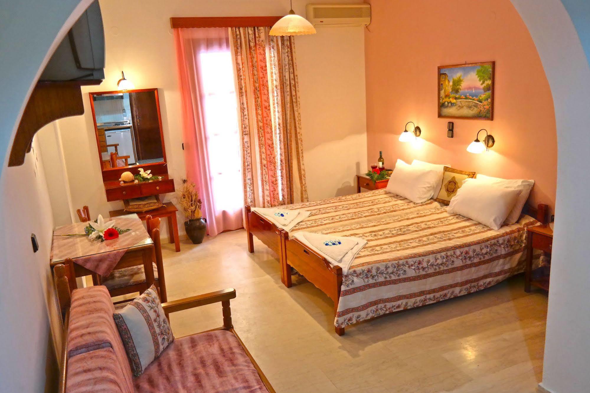 Golden Beach Studios Down Town Naxos City Bagian luar foto
