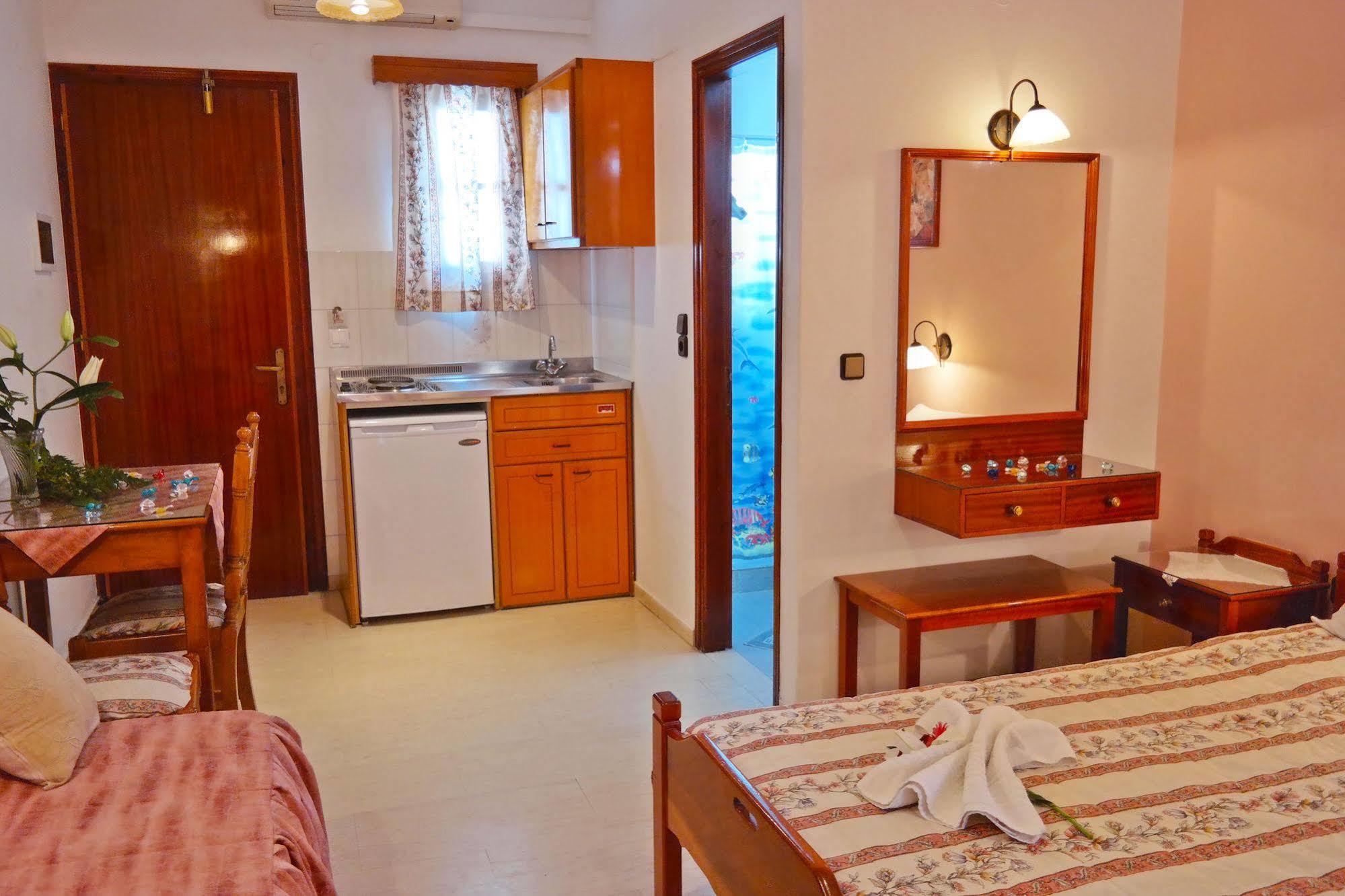 Golden Beach Studios Down Town Naxos City Bagian luar foto
